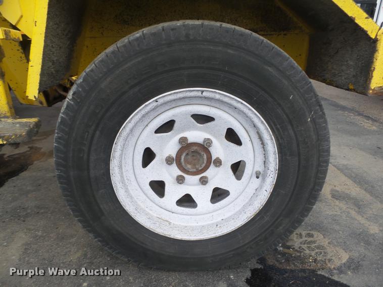 image for item DA0502 2007 Superior DT80 sweeper