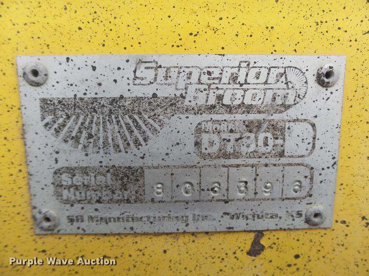 image for item DA0502 2007 Superior DT80 sweeper