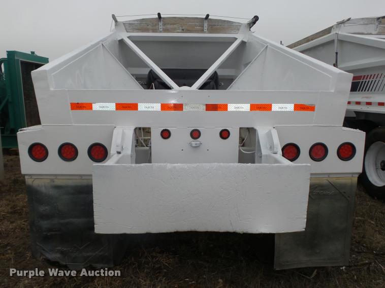 image for item DA0503 2012 Dakota 4300BDT bottom dump trailer