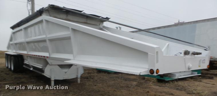 image for item DA0503 2012 Dakota 4300BDT bottom dump trailer