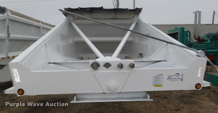 image for item DA0503 2012 Dakota 4300BDT bottom dump trailer