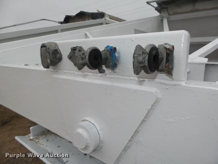 image for item DA0503 2012 Dakota 4300BDT bottom dump trailer