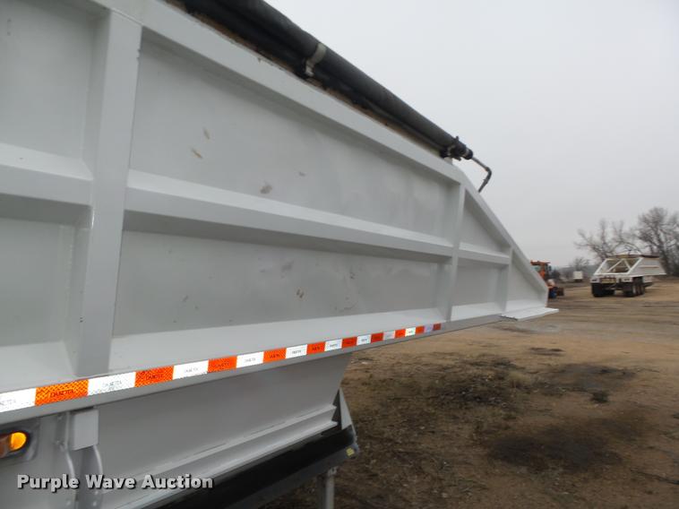 image for item DA0503 2012 Dakota 4300BDT bottom dump trailer