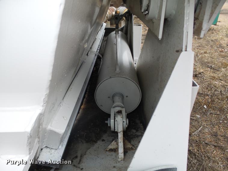 image for item DA0503 2012 Dakota 4300BDT bottom dump trailer