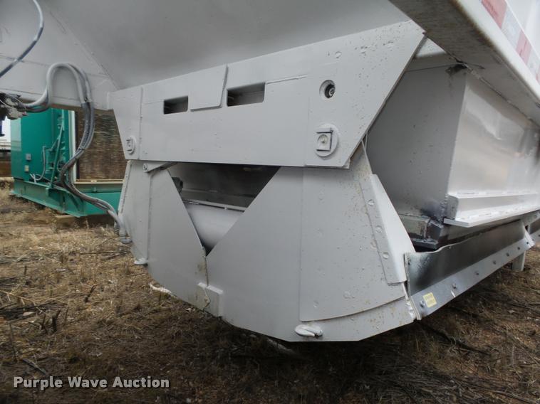 image for item DA0503 2012 Dakota 4300BDT bottom dump trailer