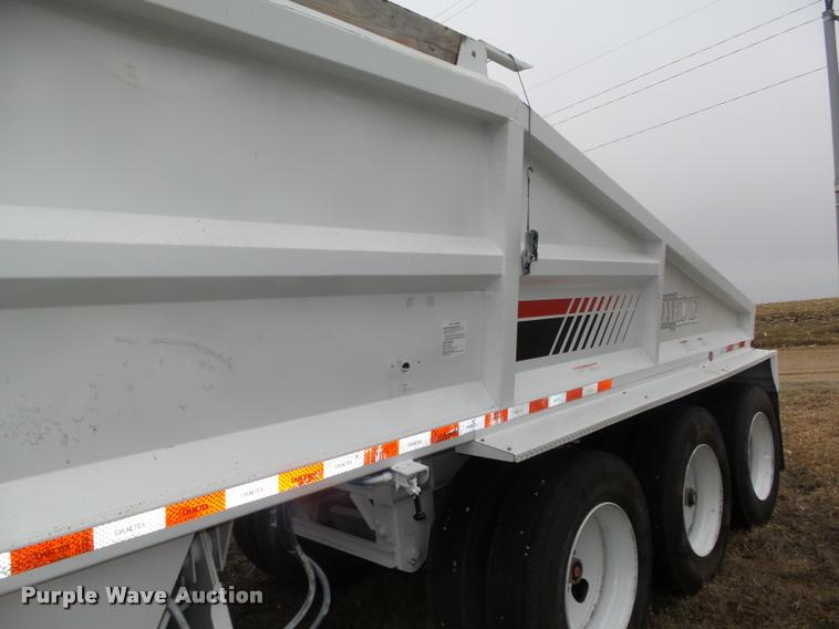 image for item DA0503 2012 Dakota 4300BDT bottom dump trailer
