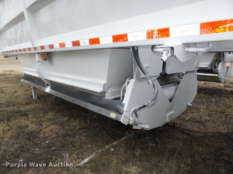 image for item DA0503 2012 Dakota 4300BDT bottom dump trailer