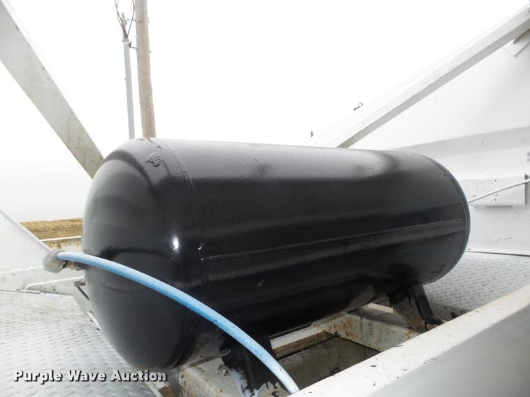 image for item DA0503 2012 Dakota 4300BDT bottom dump trailer