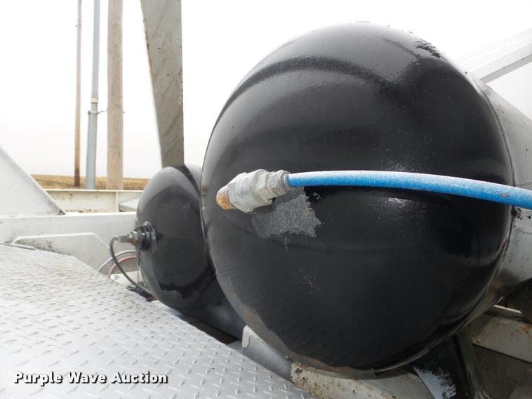 image for item DA0503 2012 Dakota 4300BDT bottom dump trailer