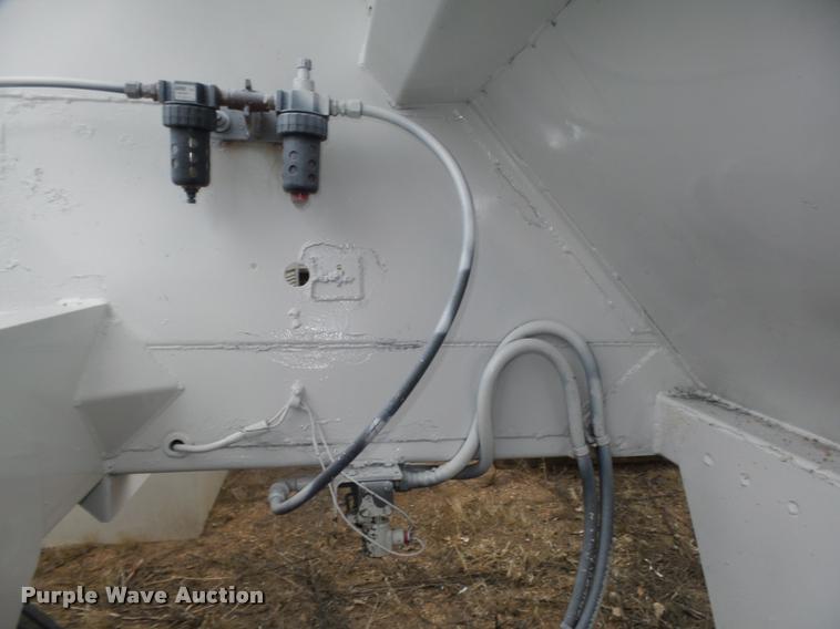 image for item DA0503 2012 Dakota 4300BDT bottom dump trailer