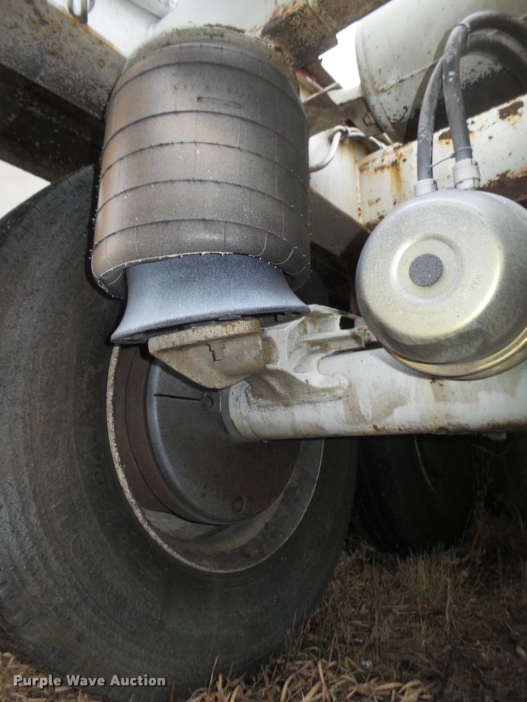 image for item DA0503 2012 Dakota 4300BDT bottom dump trailer