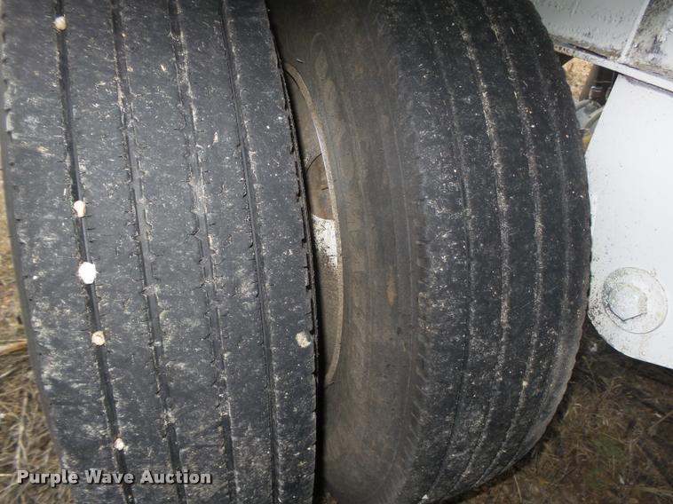 image for item DA0503 2012 Dakota 4300BDT bottom dump trailer