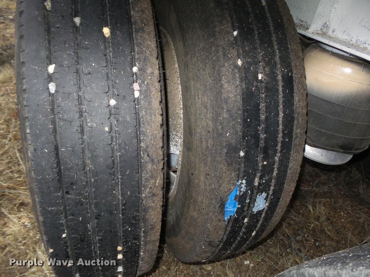 image for item DA0503 2012 Dakota 4300BDT bottom dump trailer