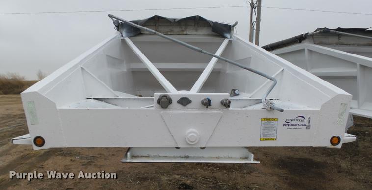 image for item DA0504 2013 Dakota 4300BDT bottom dump trailer
