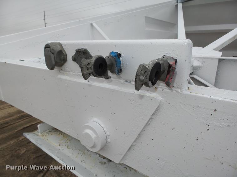 image for item DA0504 2013 Dakota 4300BDT bottom dump trailer