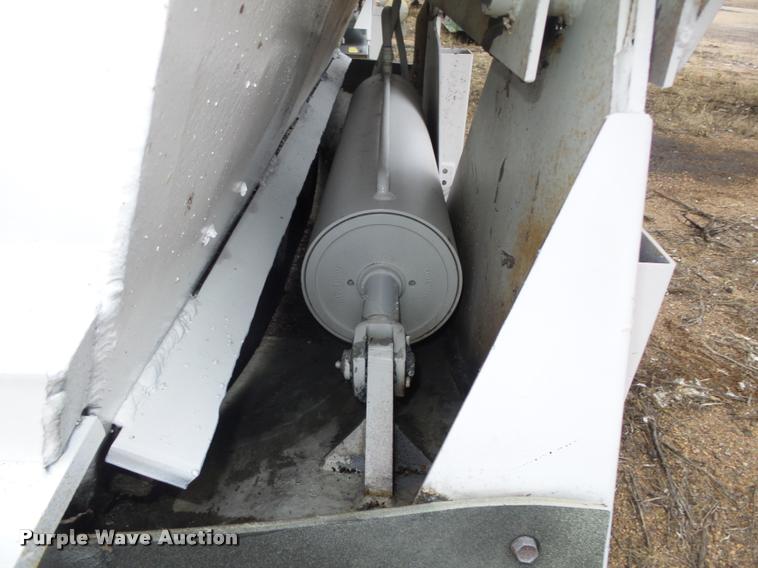 image for item DA0504 2013 Dakota 4300BDT bottom dump trailer