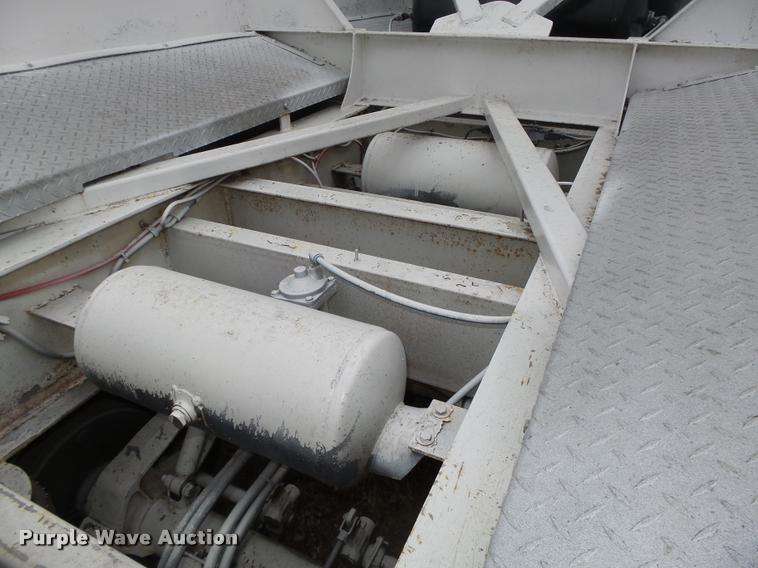 image for item DA0504 2013 Dakota 4300BDT bottom dump trailer