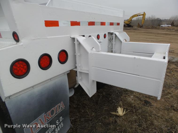 image for item DA0504 2013 Dakota 4300BDT bottom dump trailer