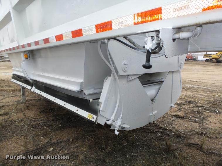 image for item DA0504 2013 Dakota 4300BDT bottom dump trailer