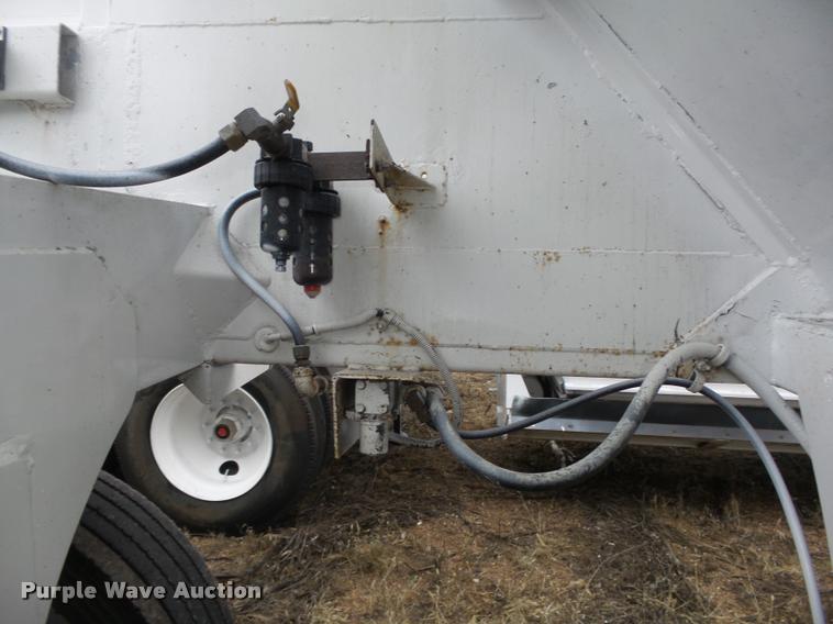 image for item DA0504 2013 Dakota 4300BDT bottom dump trailer