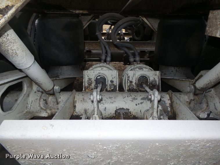 image for item DA0504 2013 Dakota 4300BDT bottom dump trailer