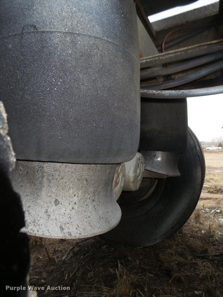 image for item DA0504 2013 Dakota 4300BDT bottom dump trailer