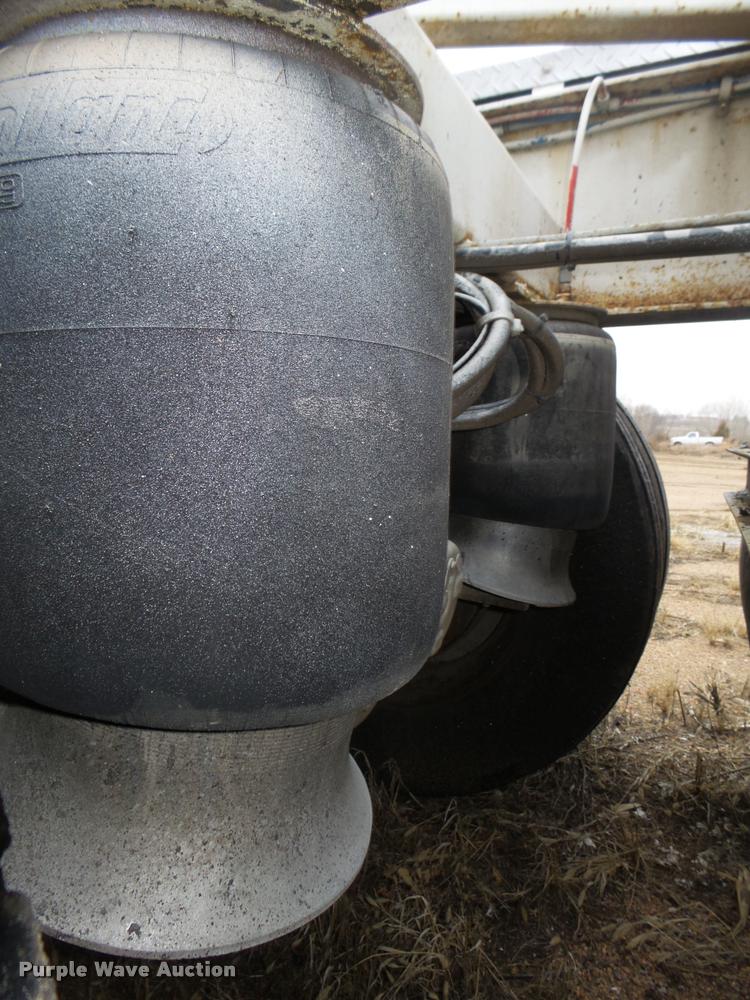 image for item DA0504 2013 Dakota 4300BDT bottom dump trailer