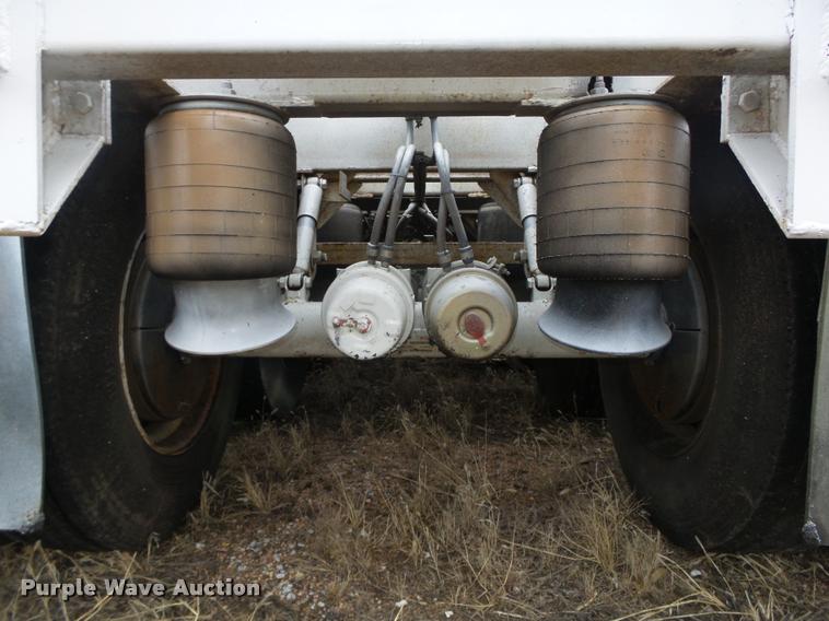 image for item DA0504 2013 Dakota 4300BDT bottom dump trailer