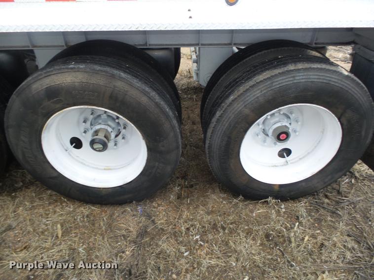 image for item DA0504 2013 Dakota 4300BDT bottom dump trailer