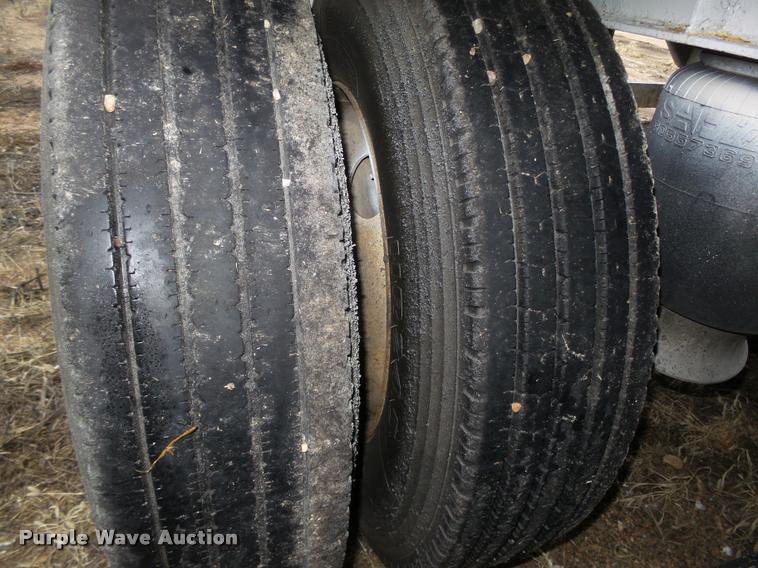 image for item DA0504 2013 Dakota 4300BDT bottom dump trailer