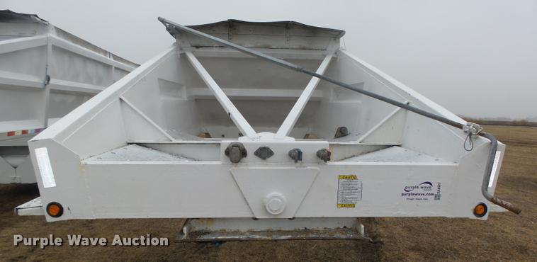 image for item DA0507 2012 Dakota 4300BDT bottom dump trailer