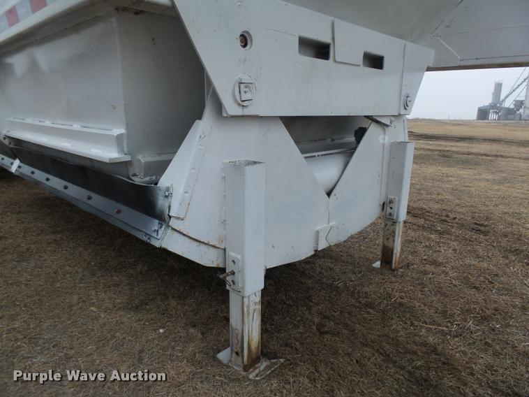 image for item DA0507 2012 Dakota 4300BDT bottom dump trailer