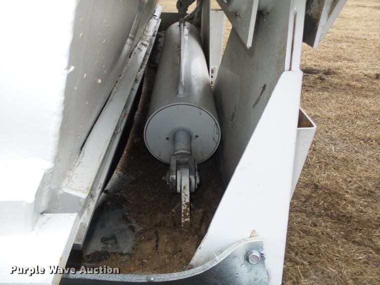 image for item DA0507 2012 Dakota 4300BDT bottom dump trailer