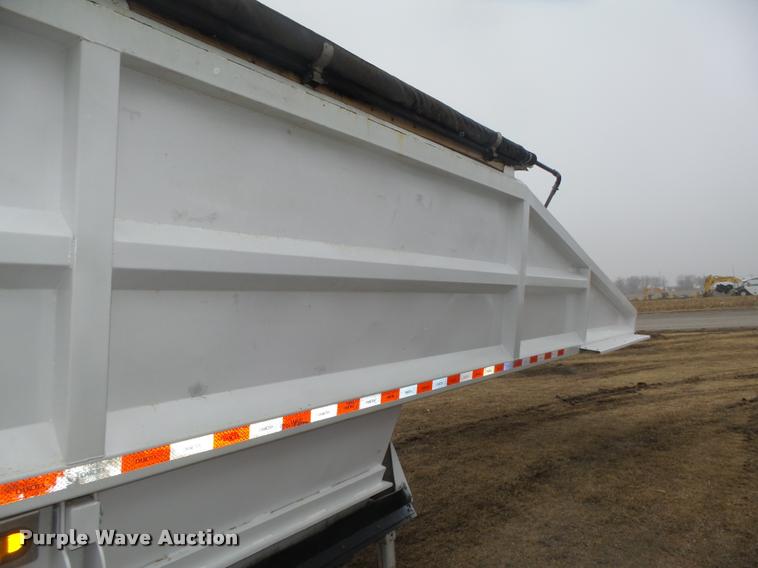 image for item DA0507 2012 Dakota 4300BDT bottom dump trailer