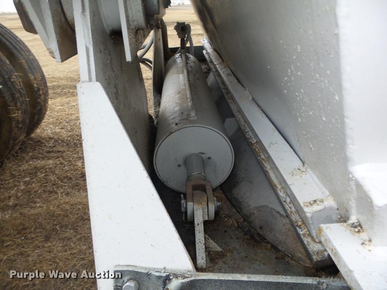 image for item DA0507 2012 Dakota 4300BDT bottom dump trailer