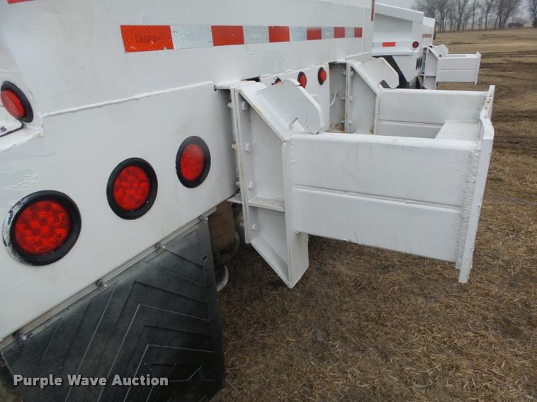 image for item DA0507 2012 Dakota 4300BDT bottom dump trailer