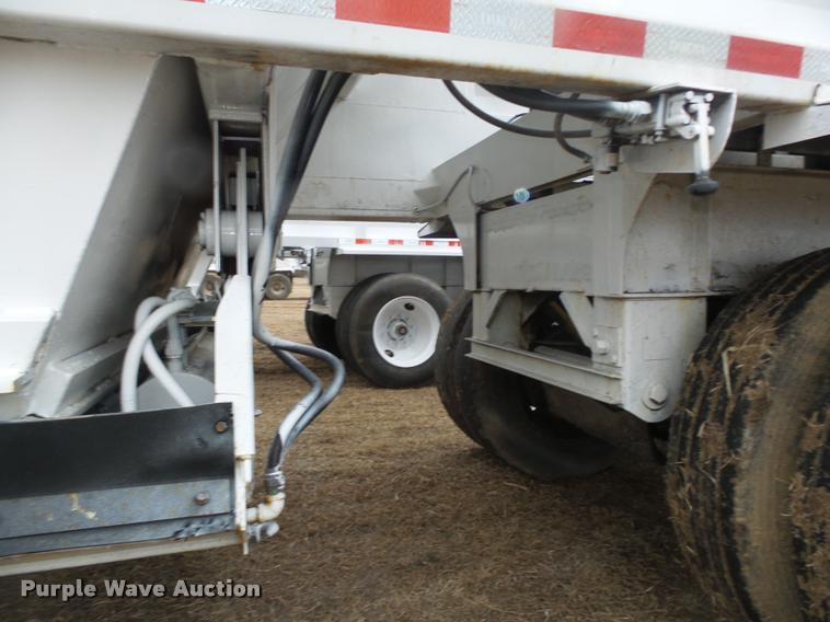 image for item DA0507 2012 Dakota 4300BDT bottom dump trailer