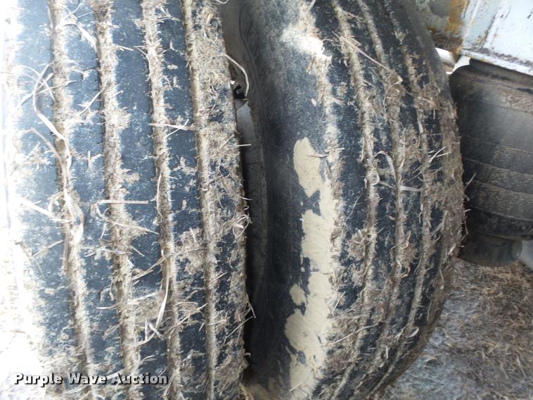 image for item DA0507 2012 Dakota 4300BDT bottom dump trailer