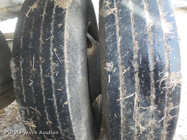 image for item DA0507 2012 Dakota 4300BDT bottom dump trailer