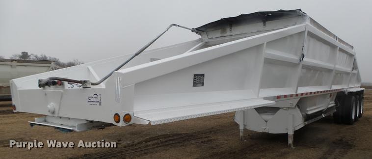 image for item DA0508 2012 Dakota 4300BDT bottom dump trailer