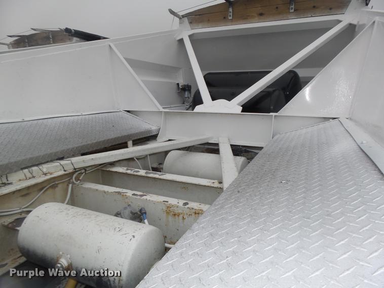 image for item DA0508 2012 Dakota 4300BDT bottom dump trailer