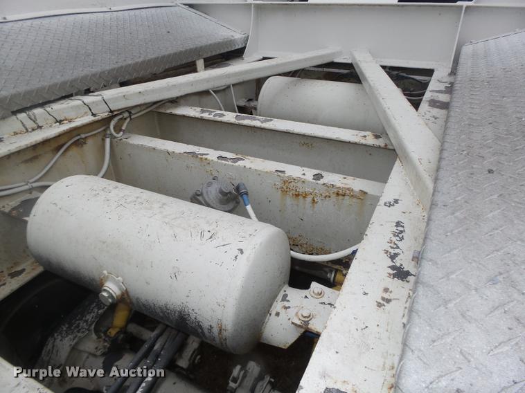 image for item DA0508 2012 Dakota 4300BDT bottom dump trailer