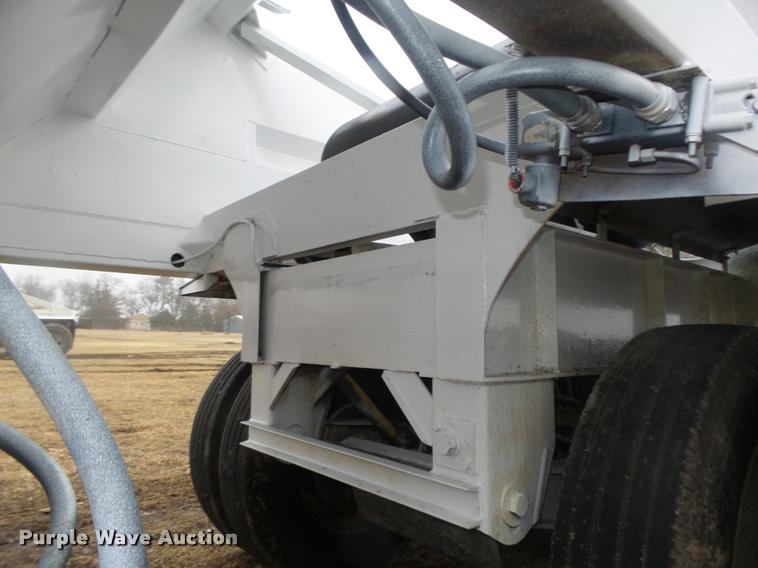 image for item DA0508 2012 Dakota 4300BDT bottom dump trailer