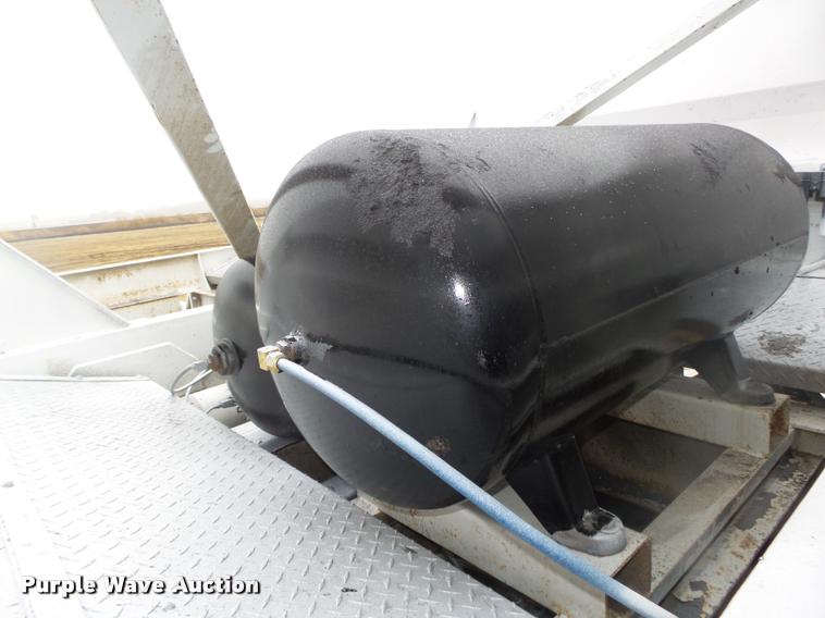 image for item DA0508 2012 Dakota 4300BDT bottom dump trailer