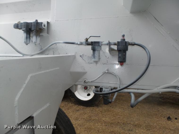 image for item DA0508 2012 Dakota 4300BDT bottom dump trailer