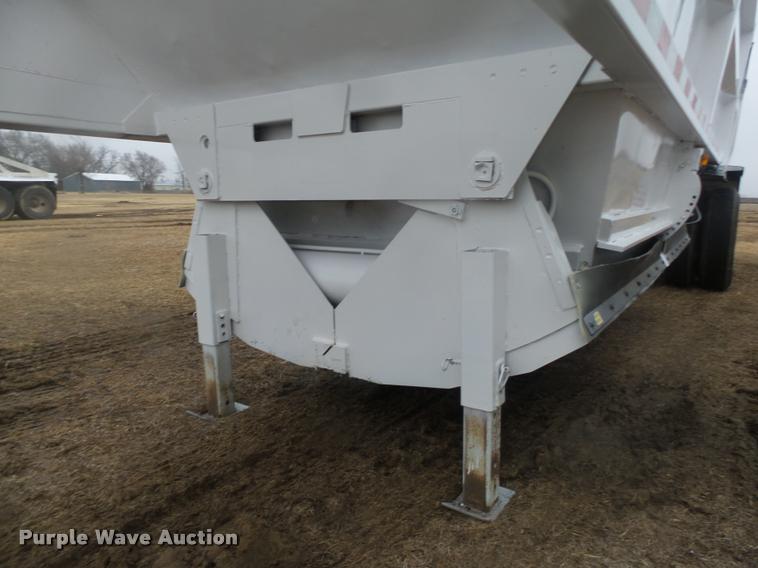 image for item DA0508 2012 Dakota 4300BDT bottom dump trailer