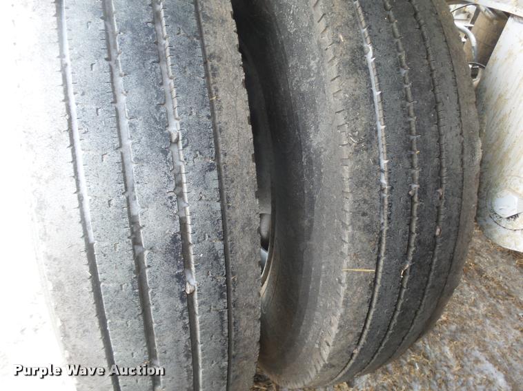 image for item DA0508 2012 Dakota 4300BDT bottom dump trailer