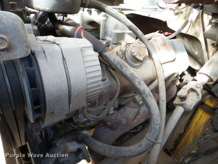 image for item DA0510 1985 Ford F700 fuel truck