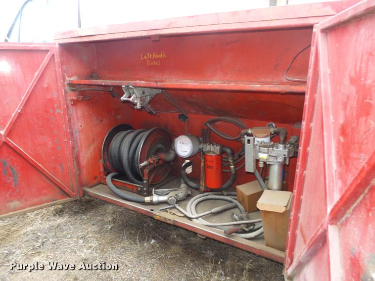 image for item DA0510 1985 Ford F700 fuel truck