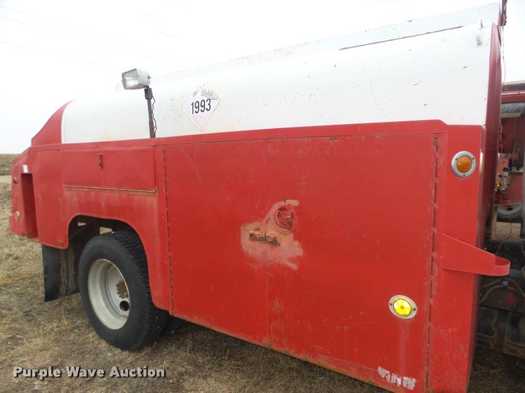 image for item DA0510 1985 Ford F700 fuel truck